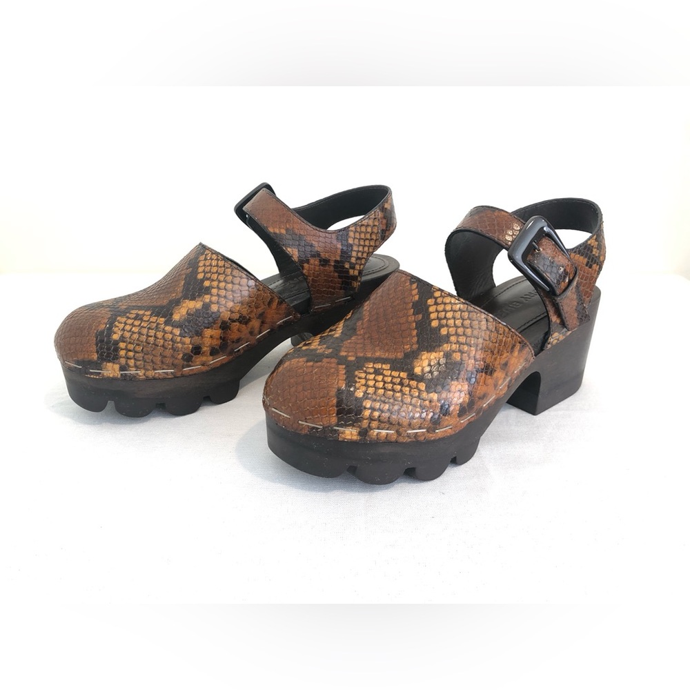 Tory Burch Lug Sole Clogs Sling Back Caramel Brown Snakeskin Size 7